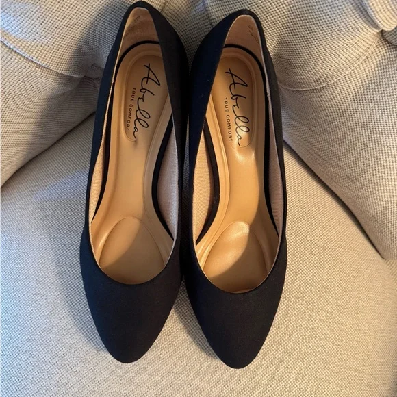 Abella Black Heels Classic Elegance - Picture 1 of 4